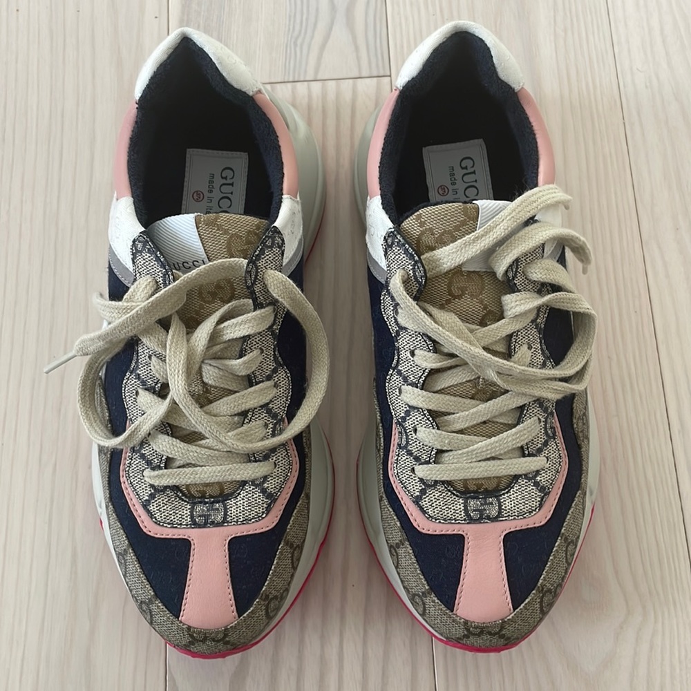 Gucci 7.5 Pristine condition.